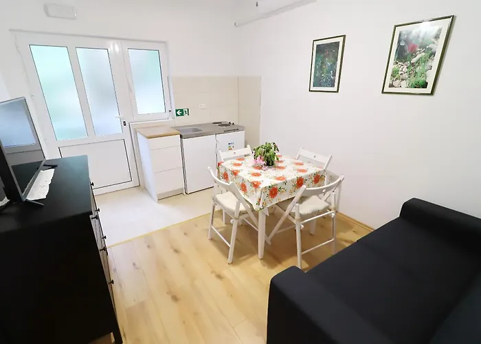 Apartments Nodilo