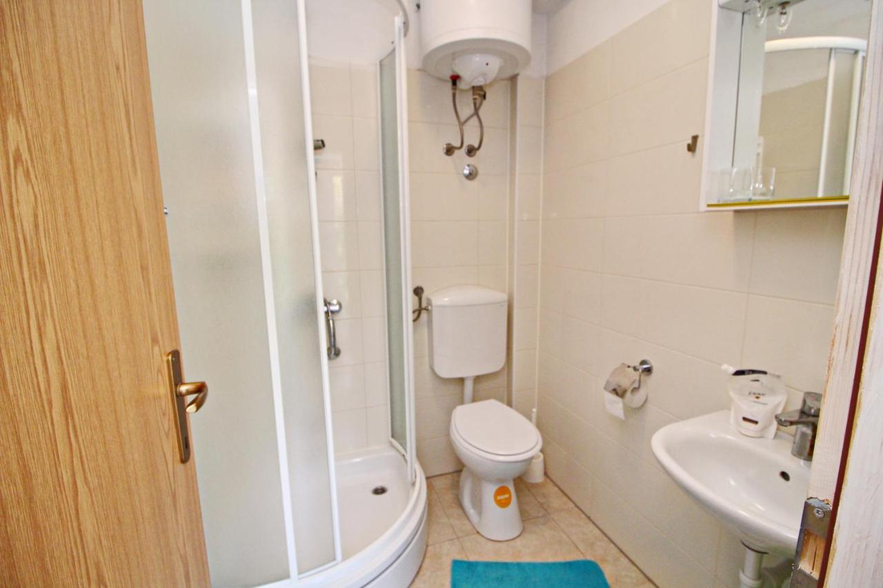 Apartment Nodilo *